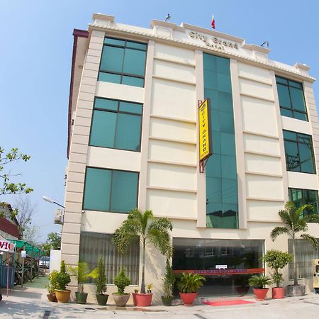 מנדלאי City Grand Hotel מראה חיצוני תמונה