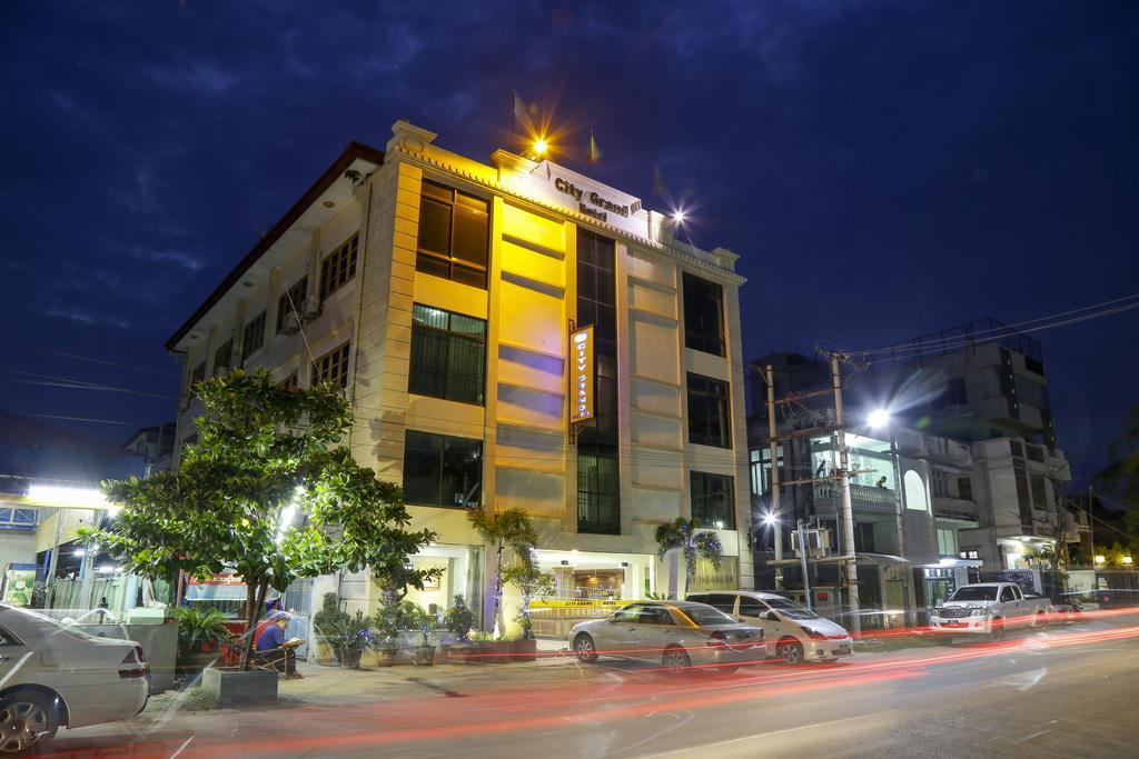 מנדלאי City Grand Hotel מראה חיצוני תמונה